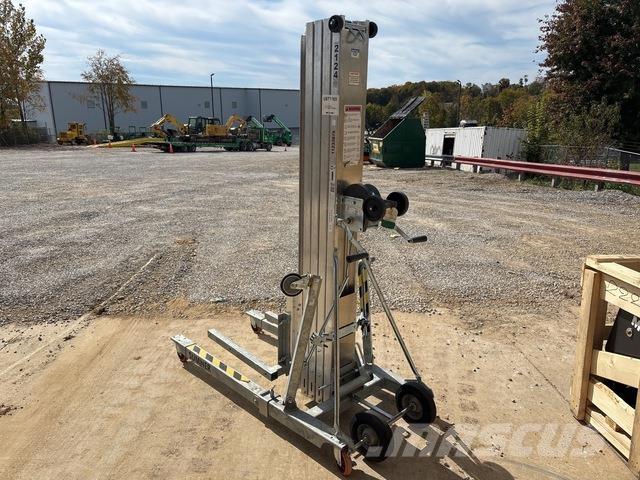 Sumner 2124 Csörlők, emelőberendezések és anyagmozgató liftek