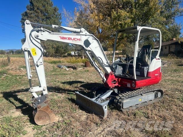 Takeuchi TB235 Lánctalpas kotrók