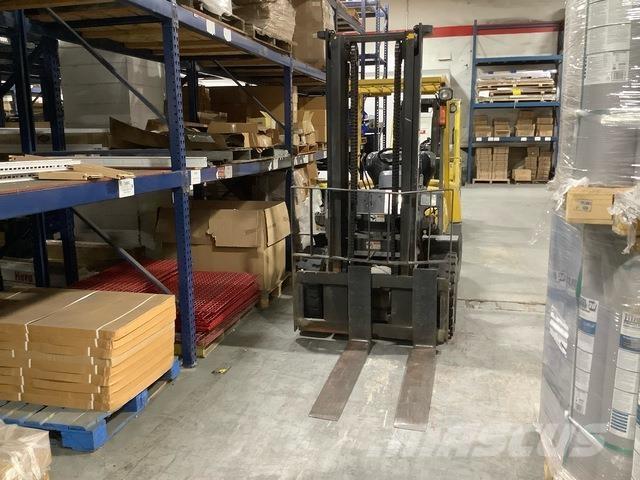 TCM FHD3672 Targoncák-Egyéb