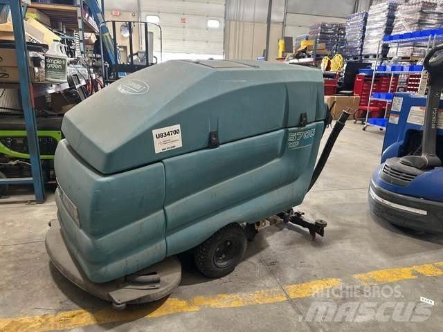 Tennant 5700XP Scrubber dryers