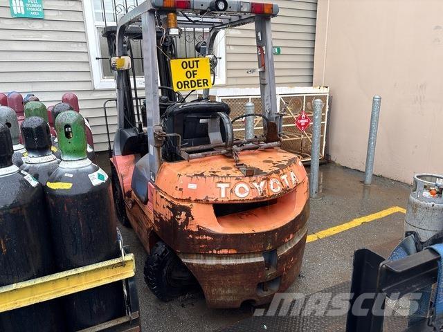 Toyota 7FGU25 Targoncák-Egyéb