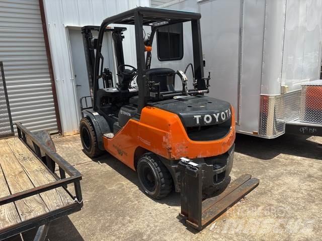 Toyota 8FGU30 Építőipar - Egyebek