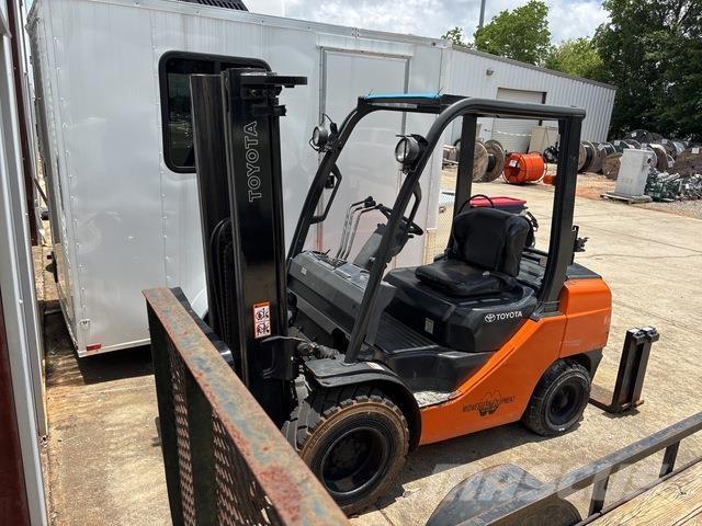 Toyota 8FGU30 Targoncák-Egyéb