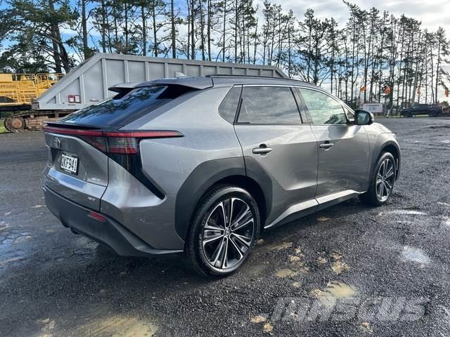 Toyota BZ4X Kistehergépjárművek
