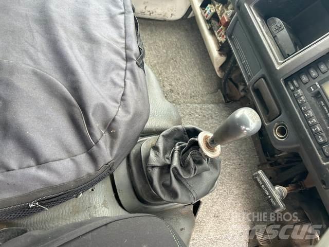 Toyota DYNA Platós / Ponyvás teherautók