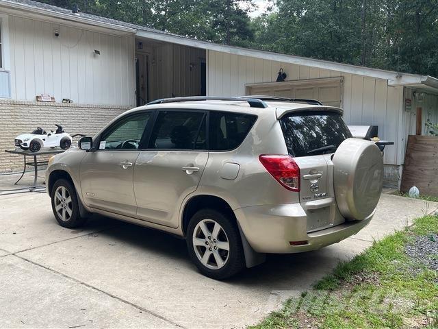 Toyota RAV4 Kistehergépjárművek