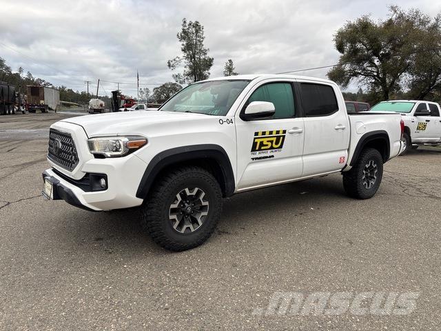 Toyota Tacoma Kis teherszállító/Platós kocsi