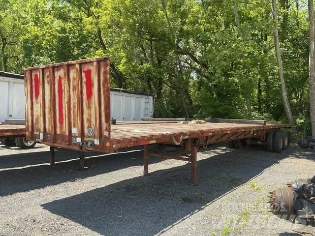 Trailmobile  Platós / Ponyvás pótkocsik