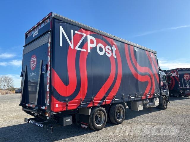 UD CD 25 360 Elhúzható ponyvás