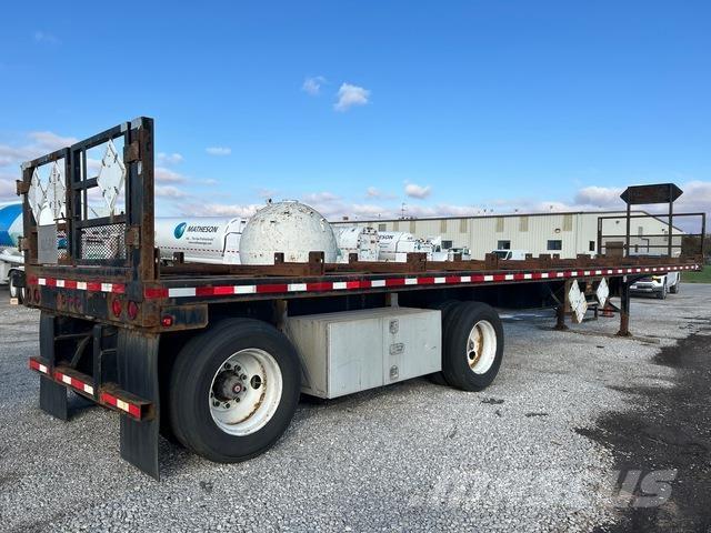 Utility FS2CHS Platós / Ponyvás pótkocsik