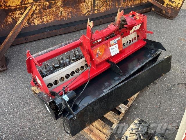 Ventrac EA600 Gyepszellőztetők