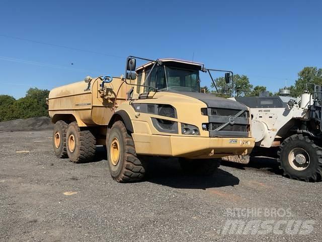 Volvo A40G Vízszállító teherautók