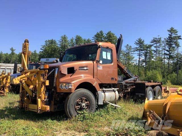 Volvo BM VHD Hóeltakarítók