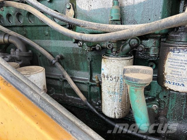 Volvo L120E Gumikerekes homlokrakodók