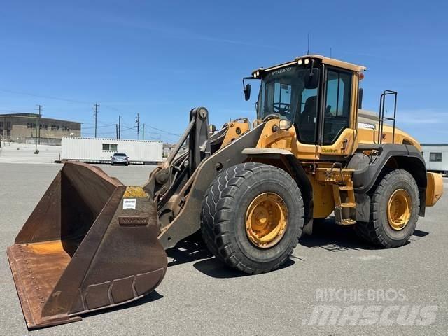 Volvo L120H Gumikerekes homlokrakodók