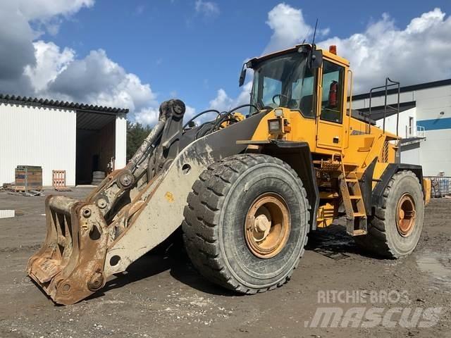 Volvo L180D Gumikerekes homlokrakodók