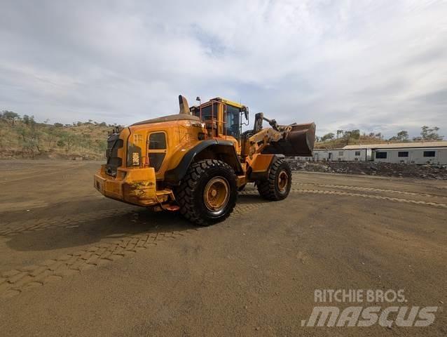 Volvo L180H Gumikerekes homlokrakodók