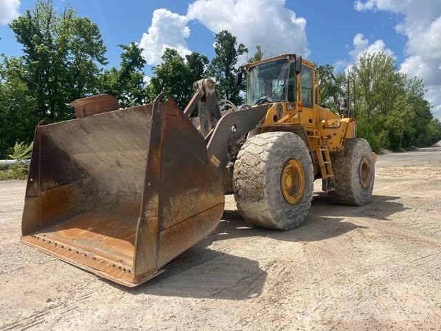 Volvo L220E Gumikerekes homlokrakodók