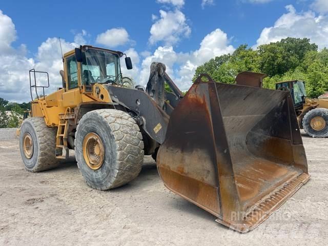 Volvo L220E Gumikerekes homlokrakodók