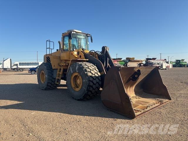 Volvo L220E Gumikerekes homlokrakodók