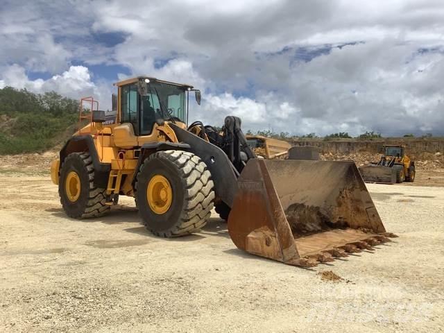 Volvo L220H Gumikerekes homlokrakodók