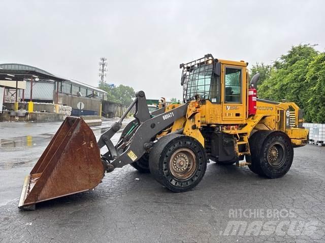 Volvo L90E Gumikerekes homlokrakodók