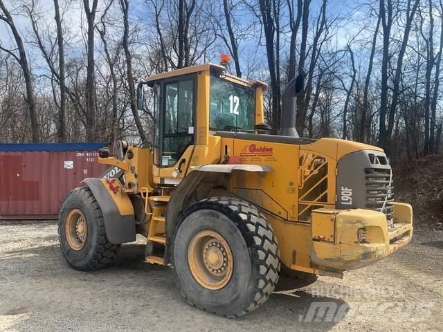 Volvo L90F Gumikerekes homlokrakodók
