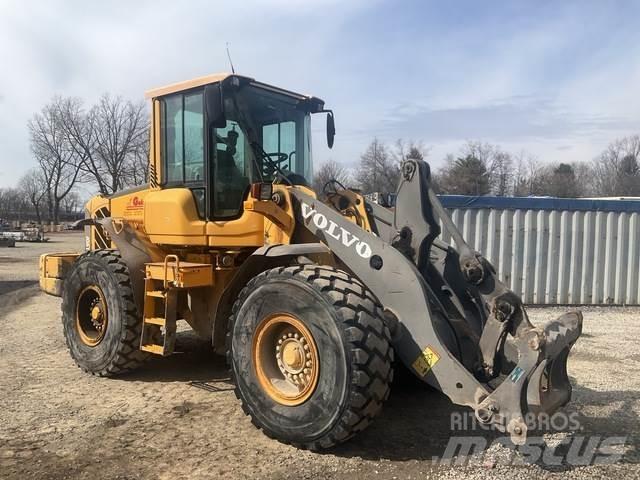 Volvo L90F Gumikerekes homlokrakodók