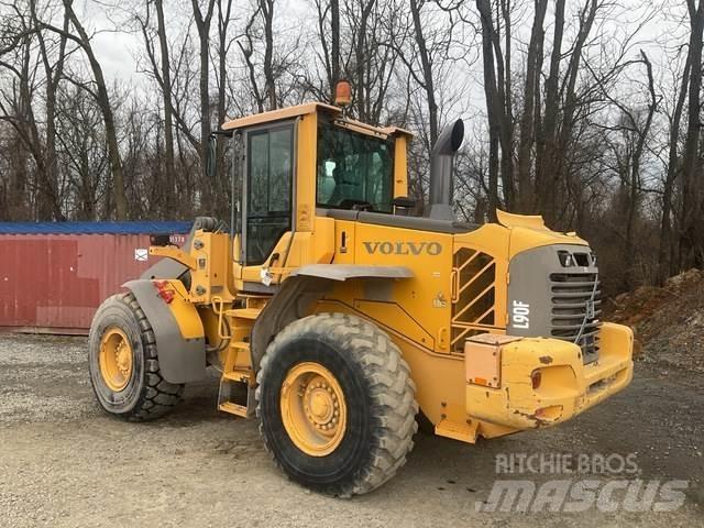 Volvo L90F Gumikerekes homlokrakodók