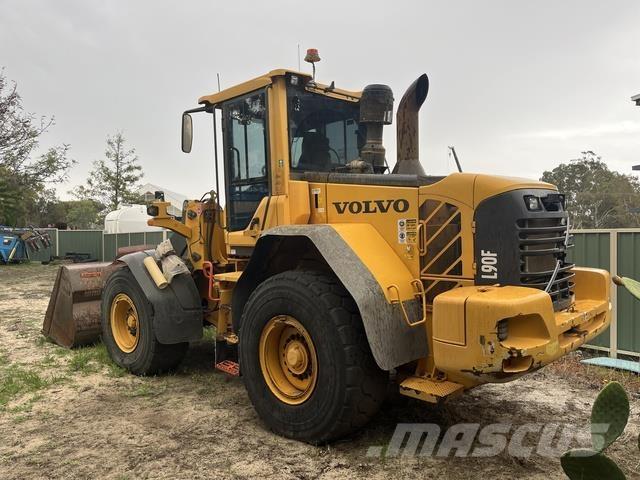 Volvo L90F Gumikerekes homlokrakodók