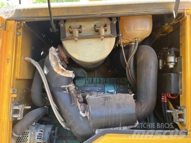 Volvo L90F Gumikerekes homlokrakodók