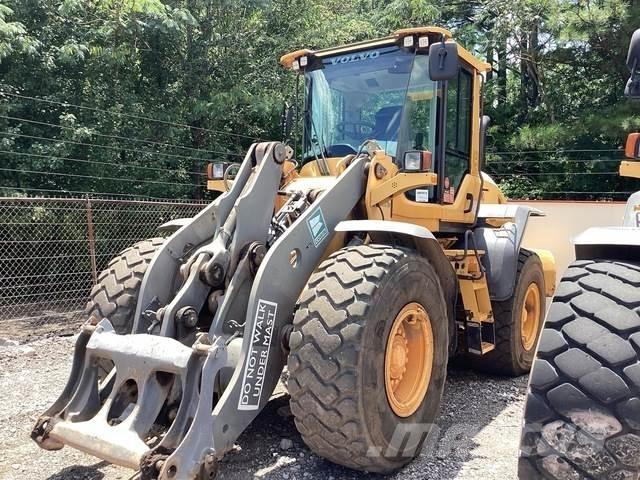 Volvo L90G Gumikerekes homlokrakodók
