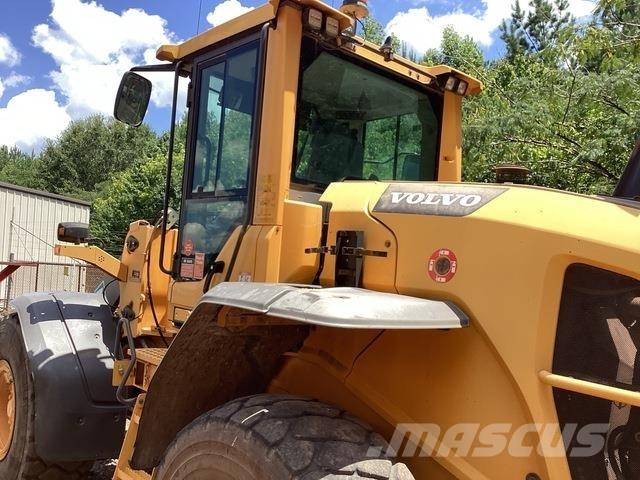 Volvo L90G Gumikerekes homlokrakodók