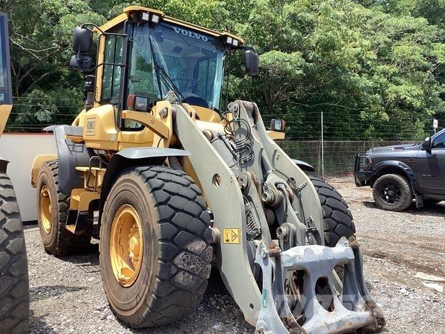 Volvo L90G Gumikerekes homlokrakodók