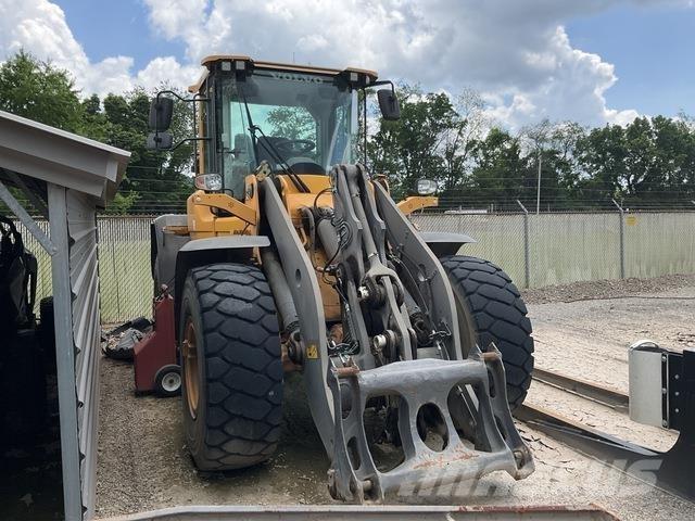 Volvo L90H Gumikerekes homlokrakodók