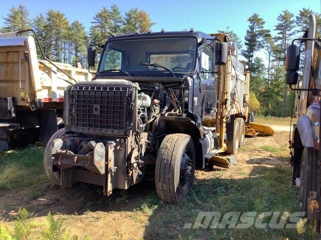 Volvo VHD Hóeltakarítók