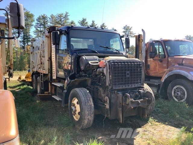 Volvo VHD Hóeltakarítók