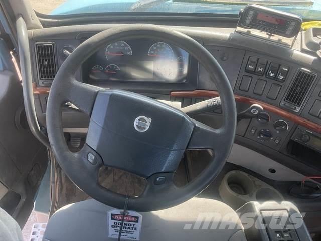 Volvo VHD104F Egyéb