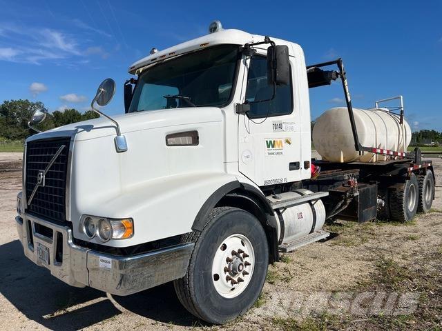 Volvo VHD64 Hidraulikus konténerszállító