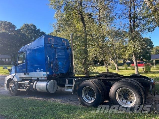 Volvo VNL Nyergesvontatók
