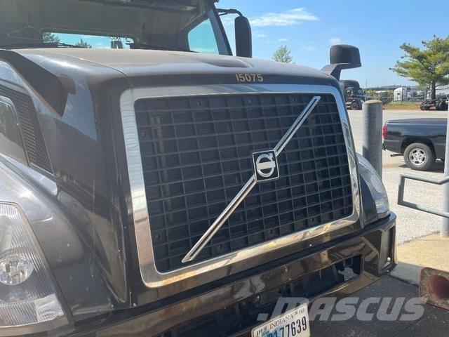 Volvo VNL Nyergesvontatók