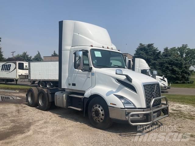 Volvo VNL 300 Nyergesvontatók