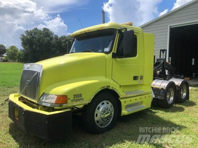 Volvo VNL64T Nyergesvontatók