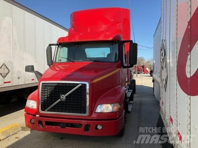 Volvo VNM42T Nyergesvontatók