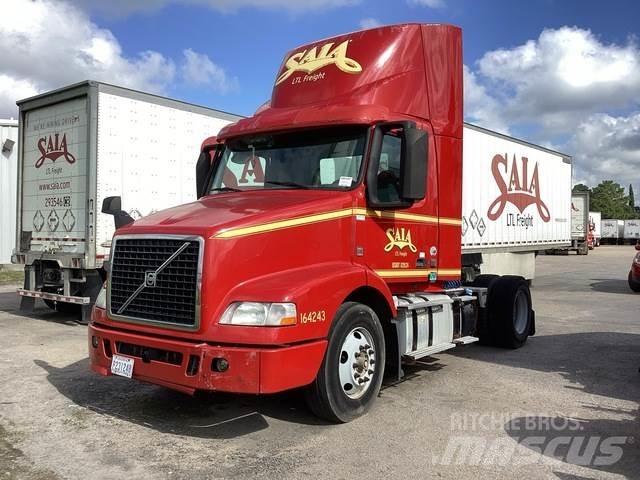 Volvo VNM42T Nyergesvontatók