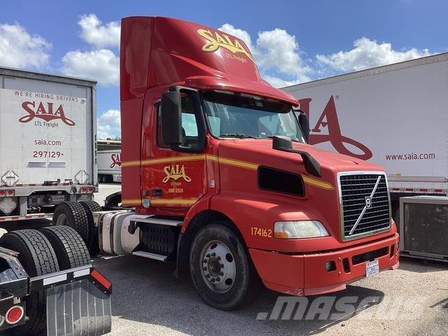 Volvo VNM42T Nyergesvontatók