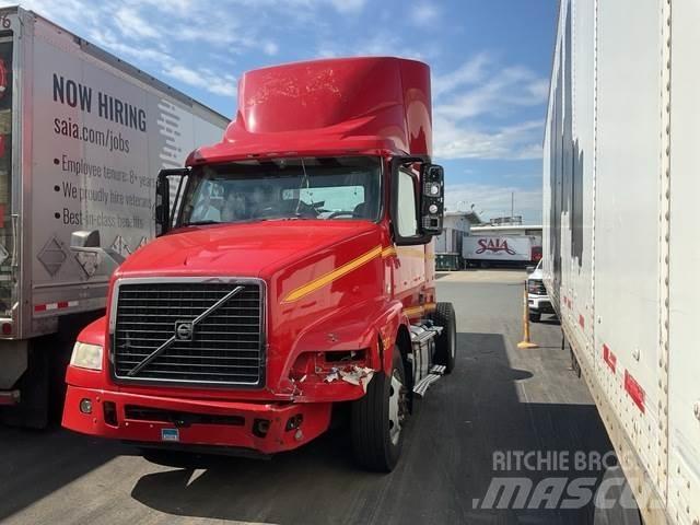 Volvo VNM42T Nyergesvontatók