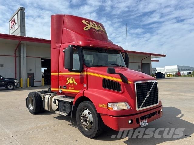 Volvo VNM42T Nyergesvontatók