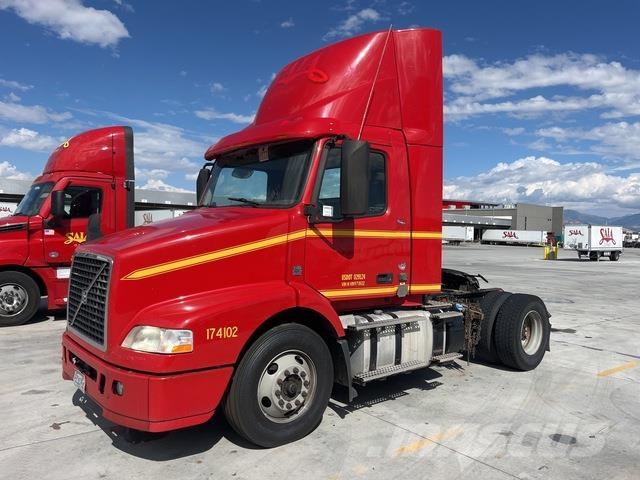 Volvo VNM42T Nyergesvontatók