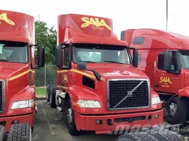 Volvo VNM64T Nyergesvontatók